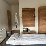 小猫宾馆