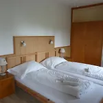 小猫宾馆 3*