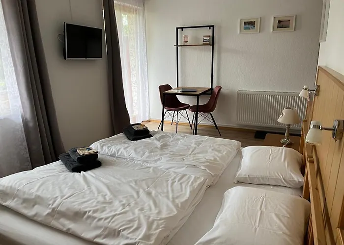 招待所 小猫宾馆 Pörtschach am Wörthersee